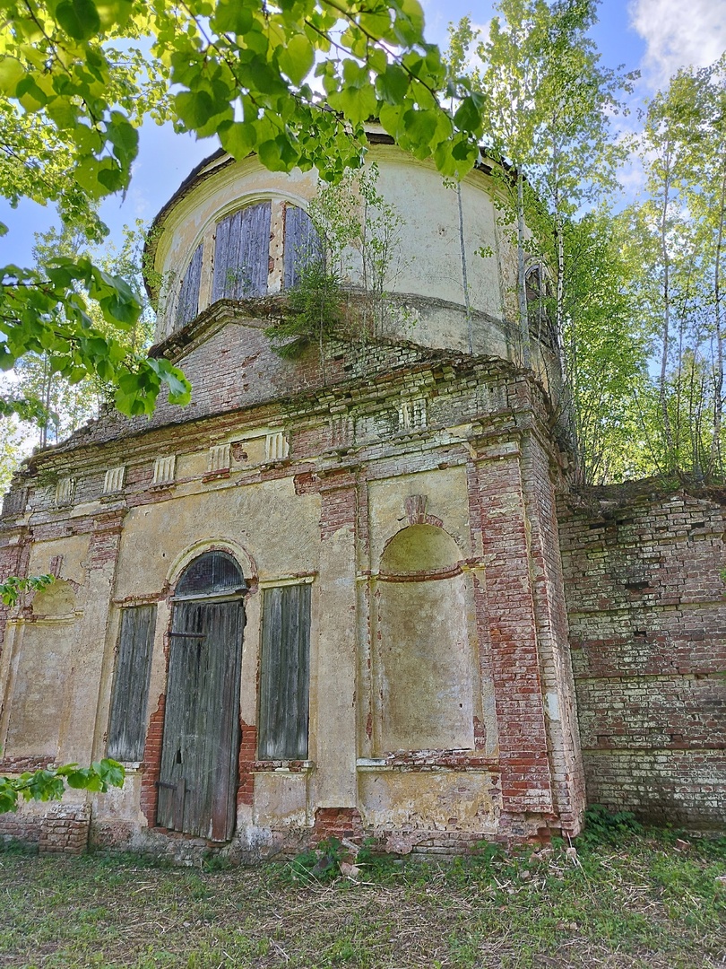 Каменная церковь Благовещения Пресвятой Богородицы.
